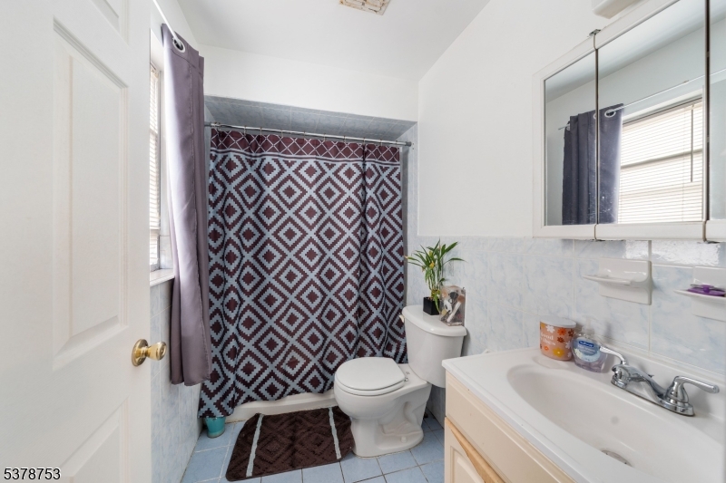 28 Branford St 3