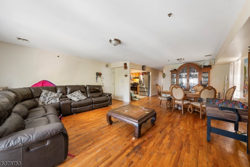 28 Branford St 3