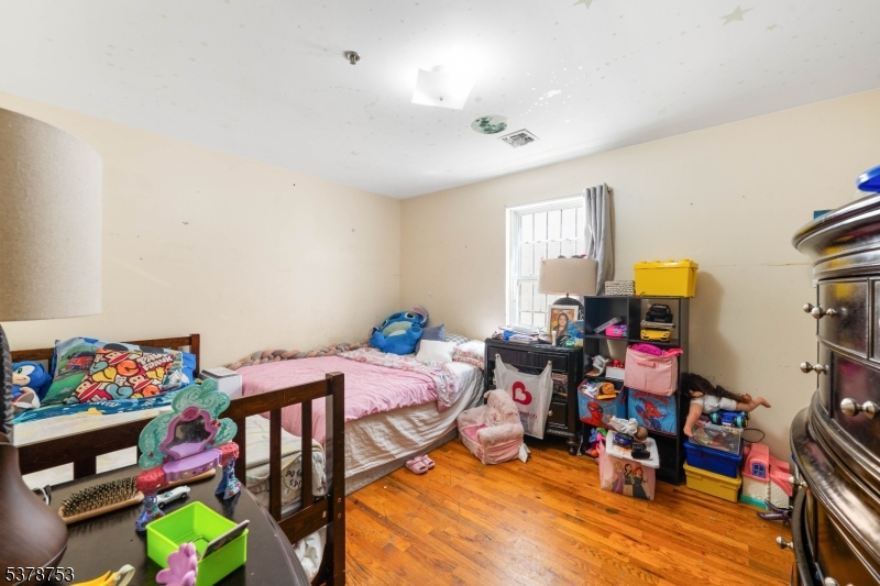 28 Branford St 3
