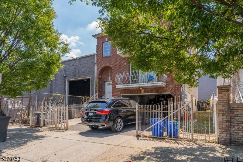 28 Branford St 3