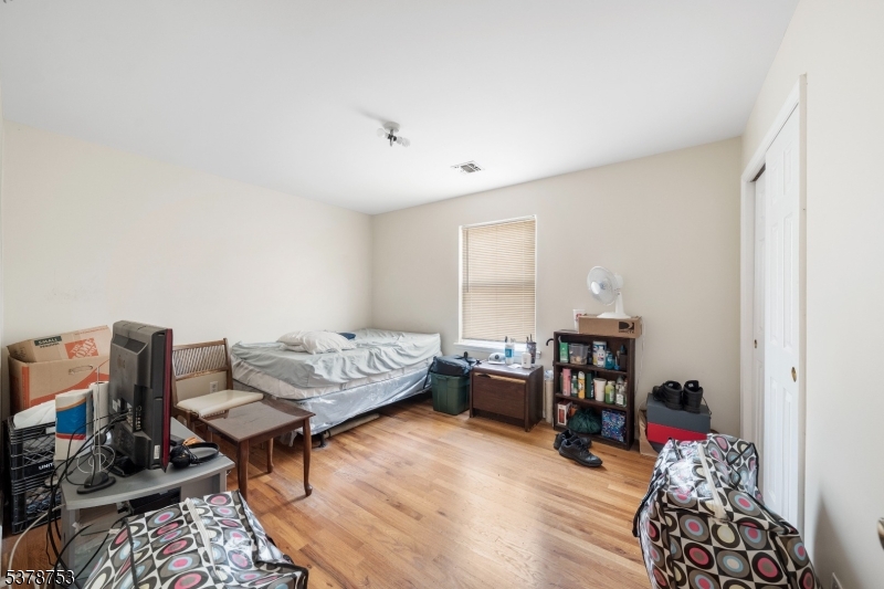 28 Branford St 3