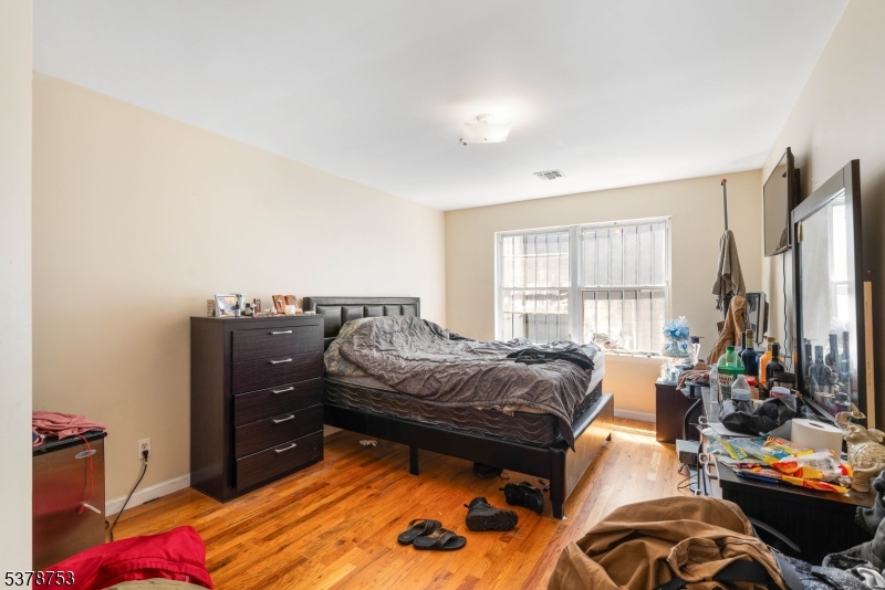 28 Branford St 3