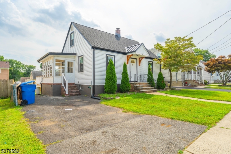 9 Winston Dr