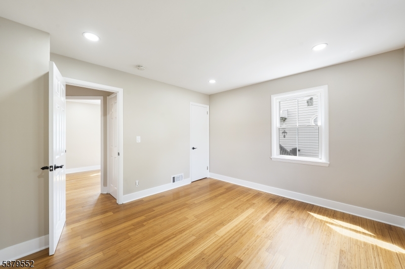 9 Winston Dr