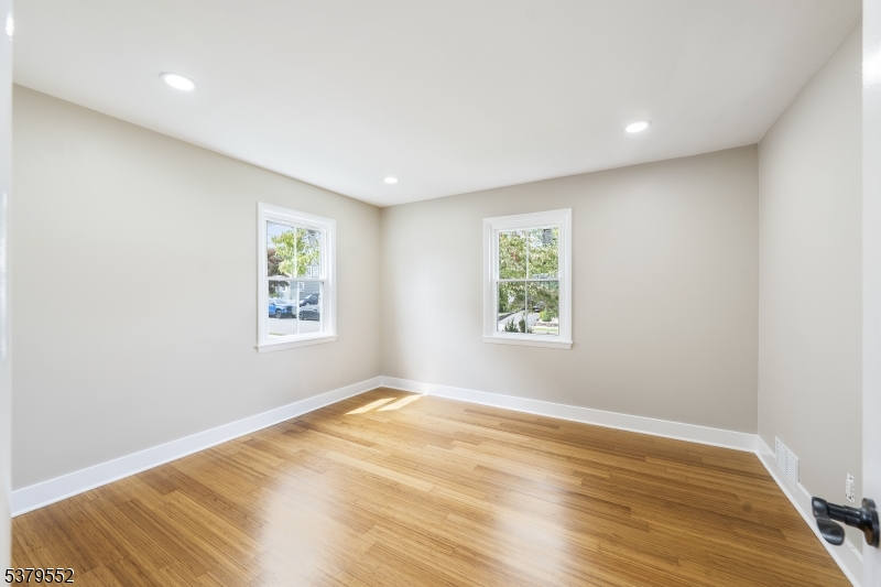 9 Winston Dr