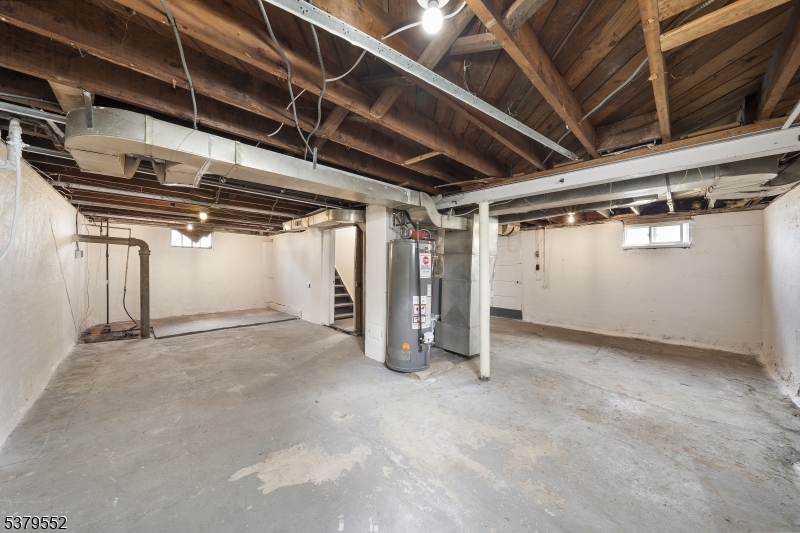 9 Winston Dr