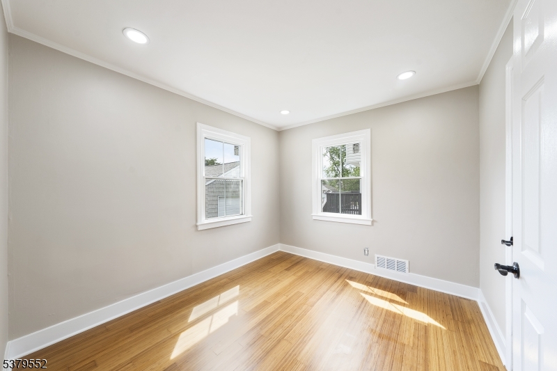 9 Winston Dr