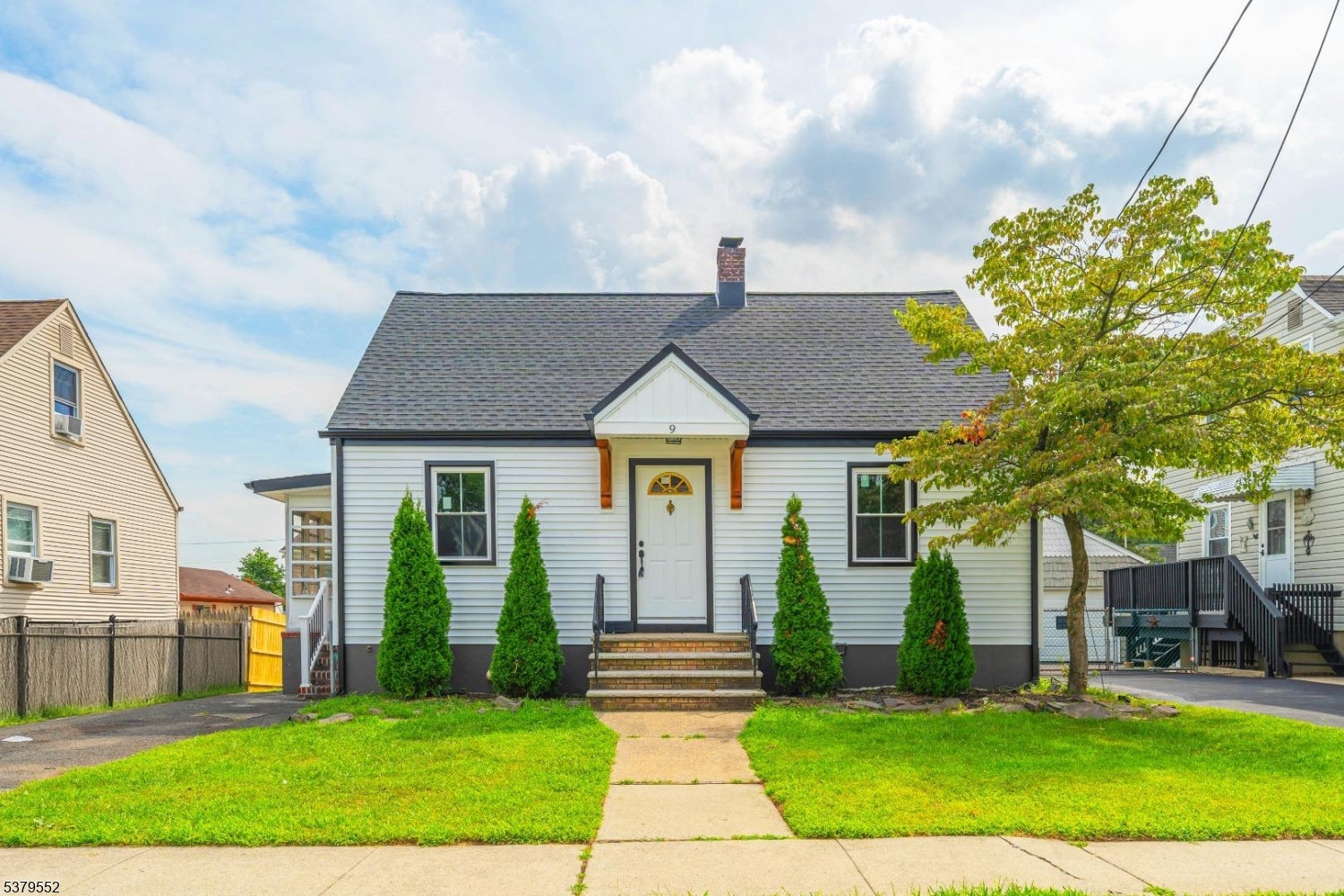 9 Winston Dr