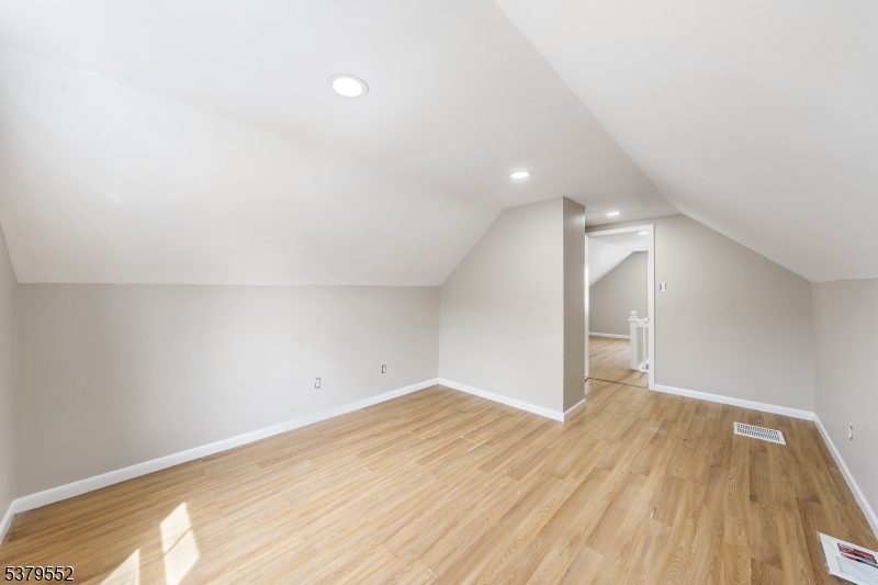9 Winston Dr