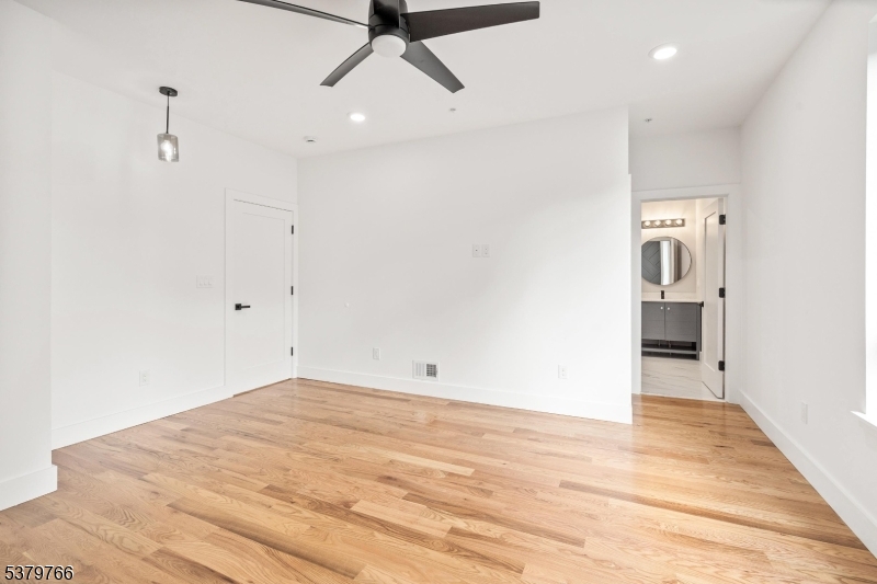 223 Monroe Ave