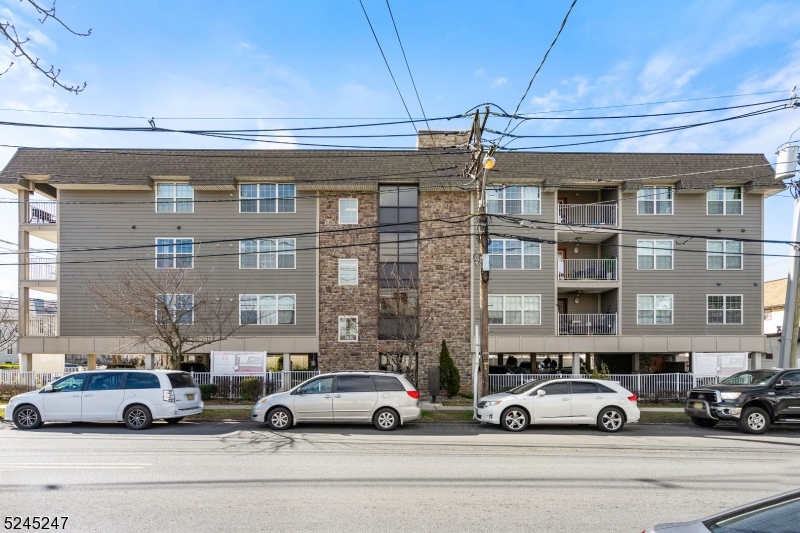 594-596 Jefferson Ave 304