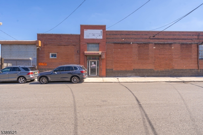 372-376 Adams St