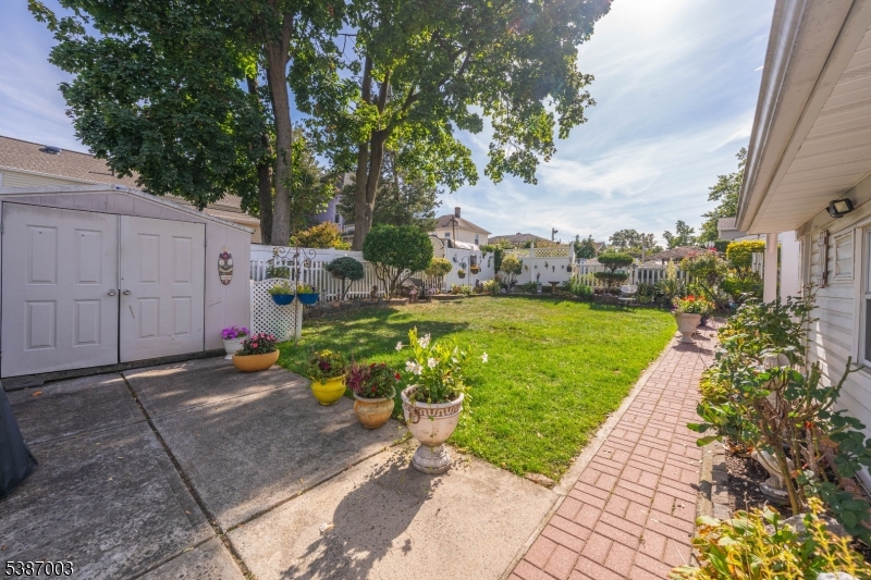 437 Durling Rd