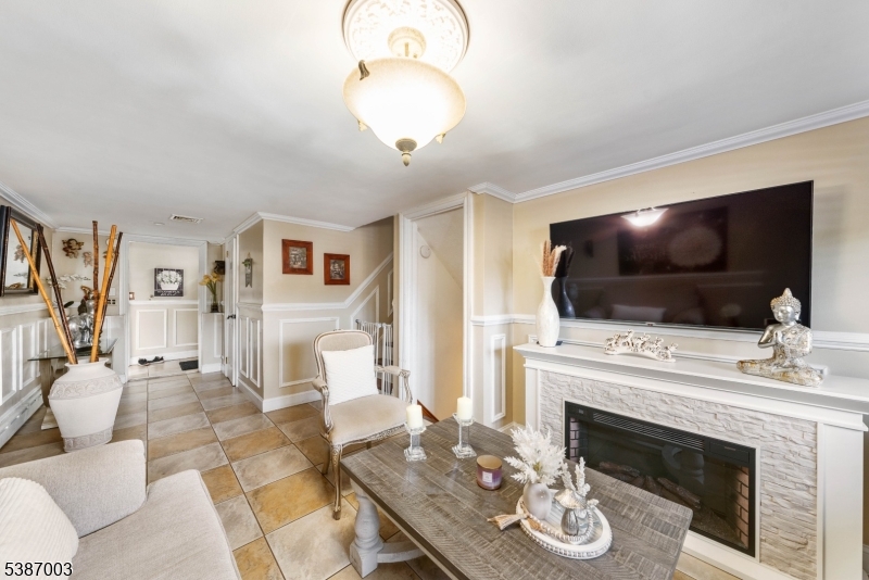 437 Durling Rd