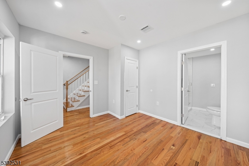 524 Bamford Ave