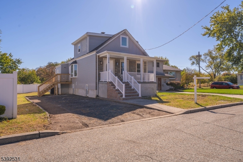 524 Bamford Ave