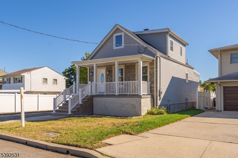 524 Bamford Ave