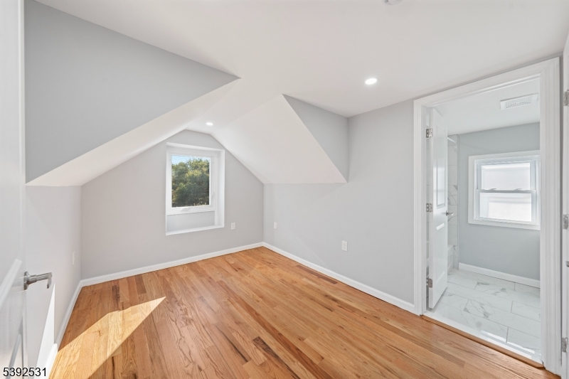 524 Bamford Ave
