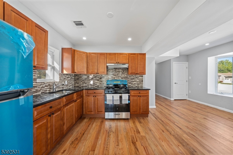 524 Bamford Ave