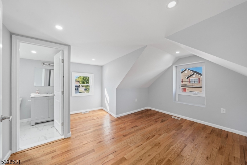 524 Bamford Ave