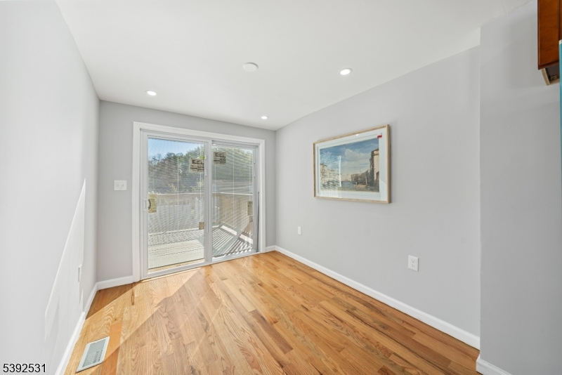 524 Bamford Ave
