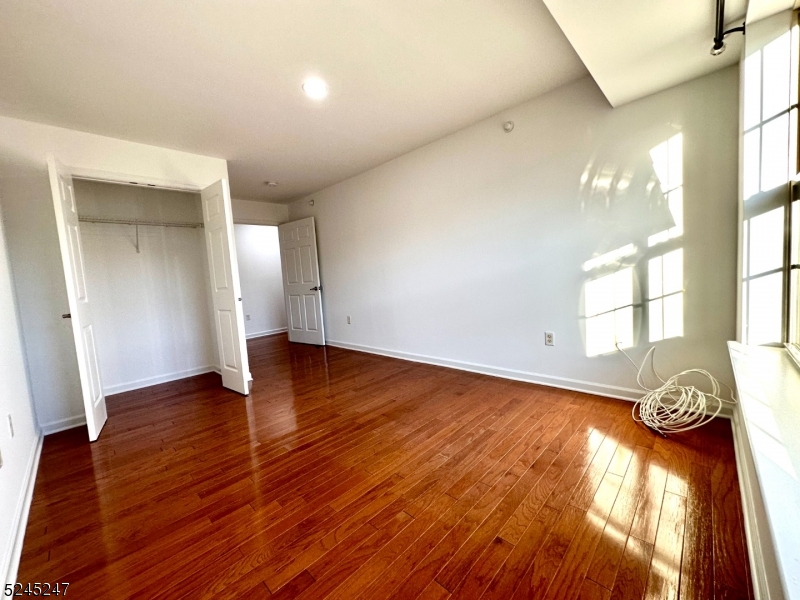 594-596 Jefferson Ave 304