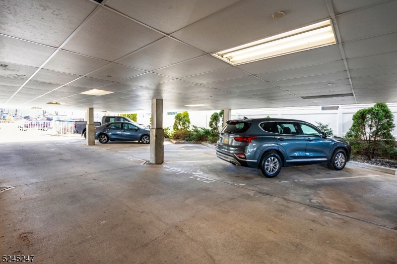 594-596 Jefferson Ave 304