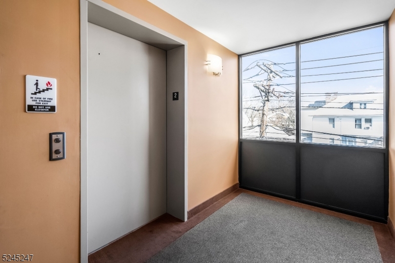 594-596 Jefferson Ave 304