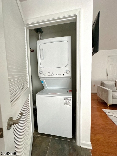 594-596 Jefferson Ave 304