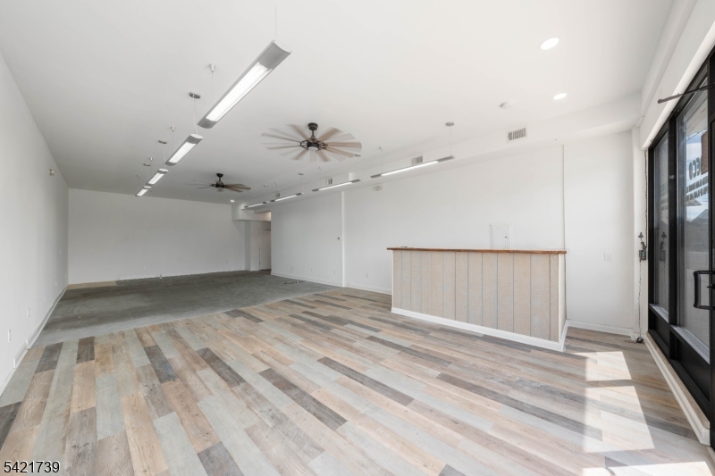 261-263 Elizabeth Ave