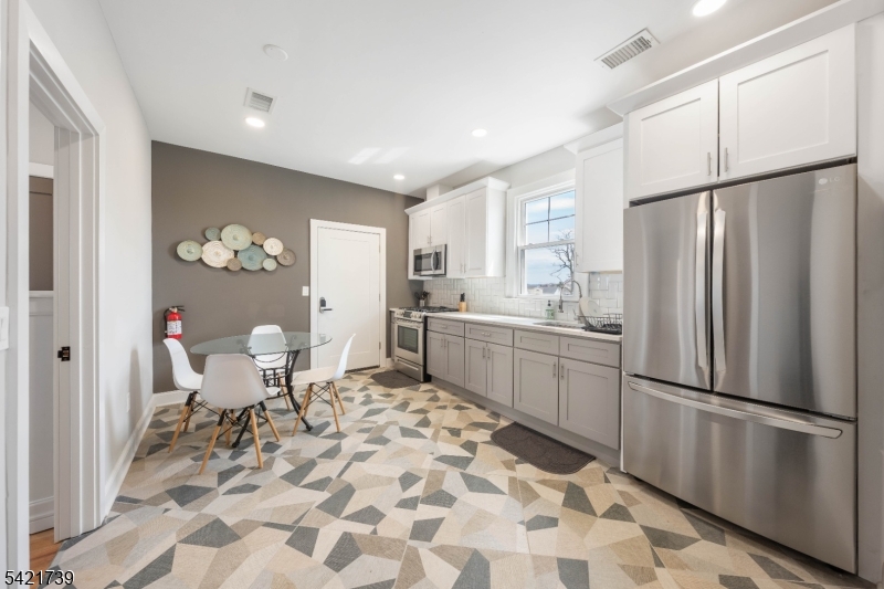 261-263 Elizabeth Ave