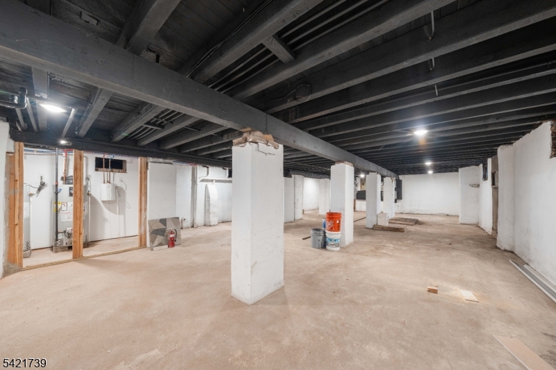 261-263 Elizabeth Ave