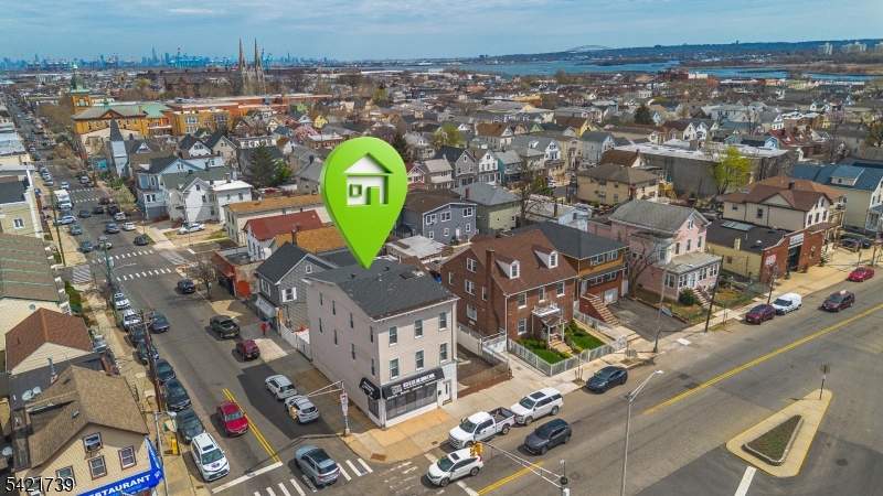 261-263 Elizabeth Ave