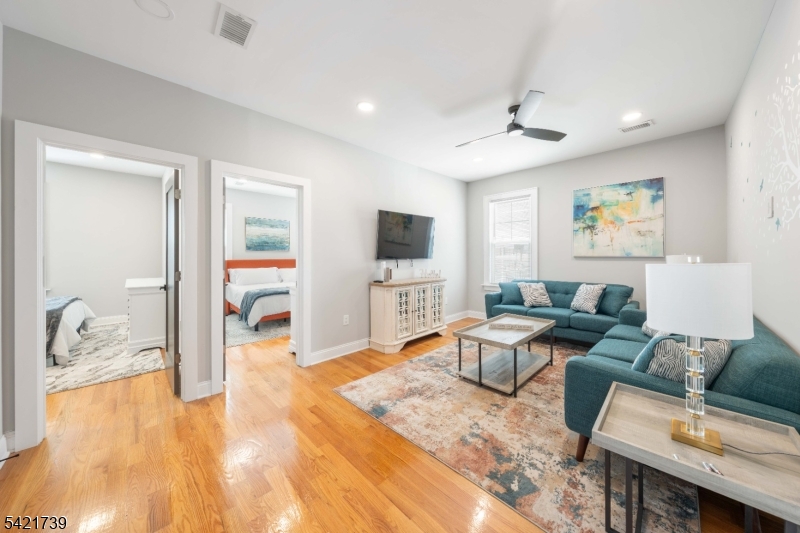 261-263 Elizabeth Ave