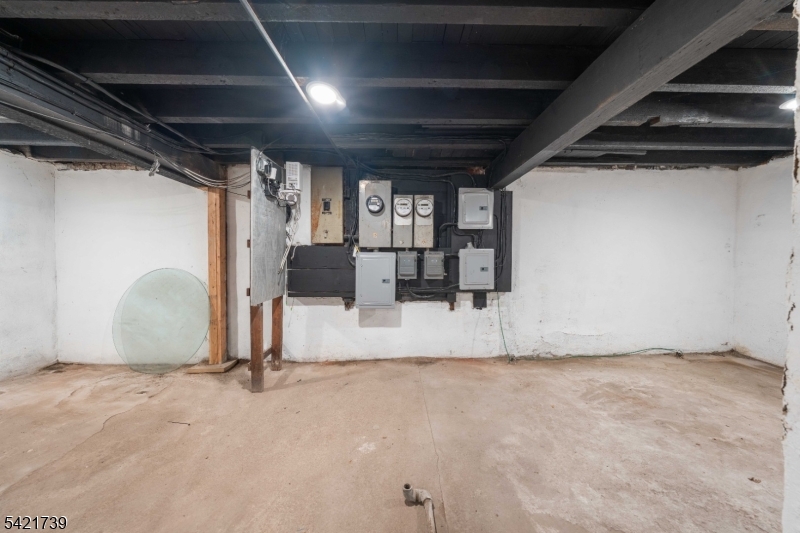 261-263 Elizabeth Ave