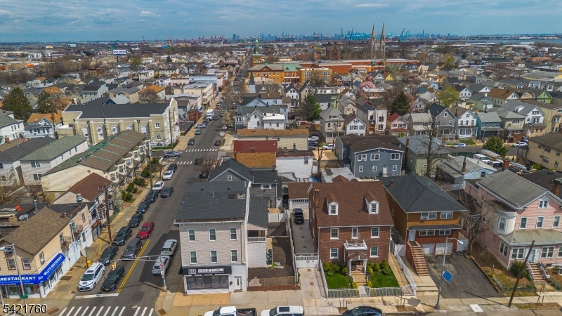 261-263 Elizabeth Ave