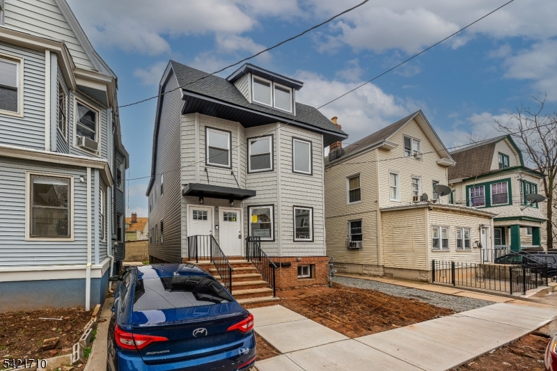 16 Headley Ter