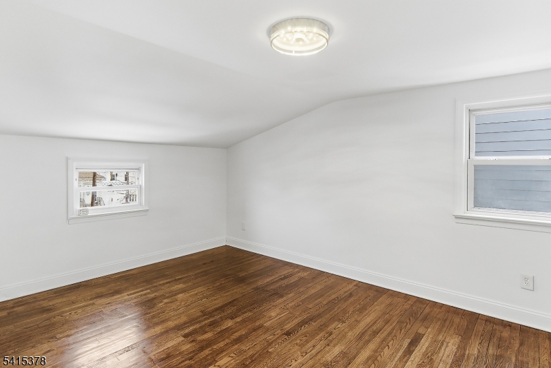 229 Hillcrest Ter