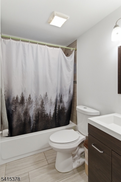 229 Hillcrest Ter
