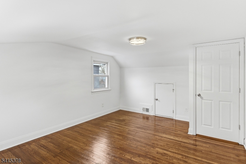 229 Hillcrest Ter