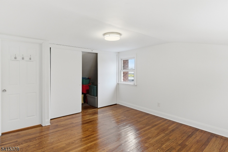 229 Hillcrest Ter