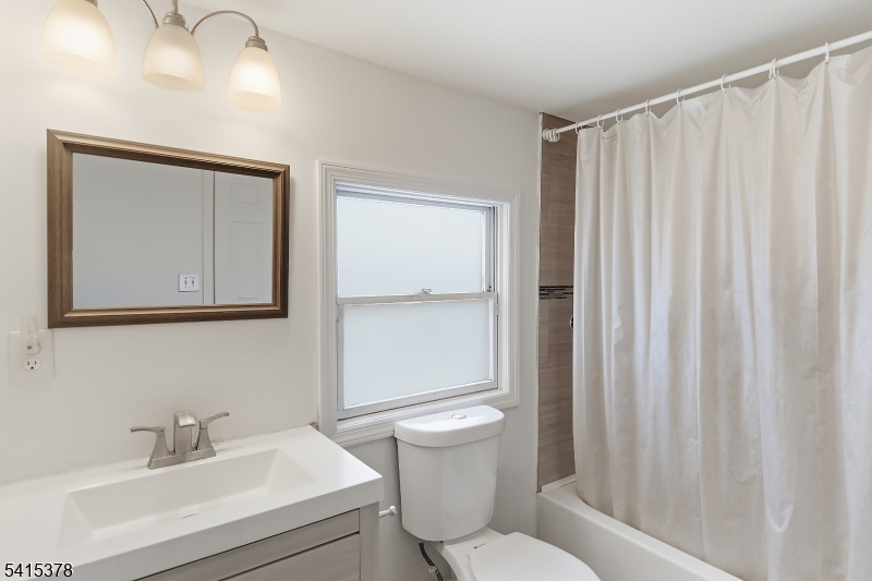 229 Hillcrest Ter