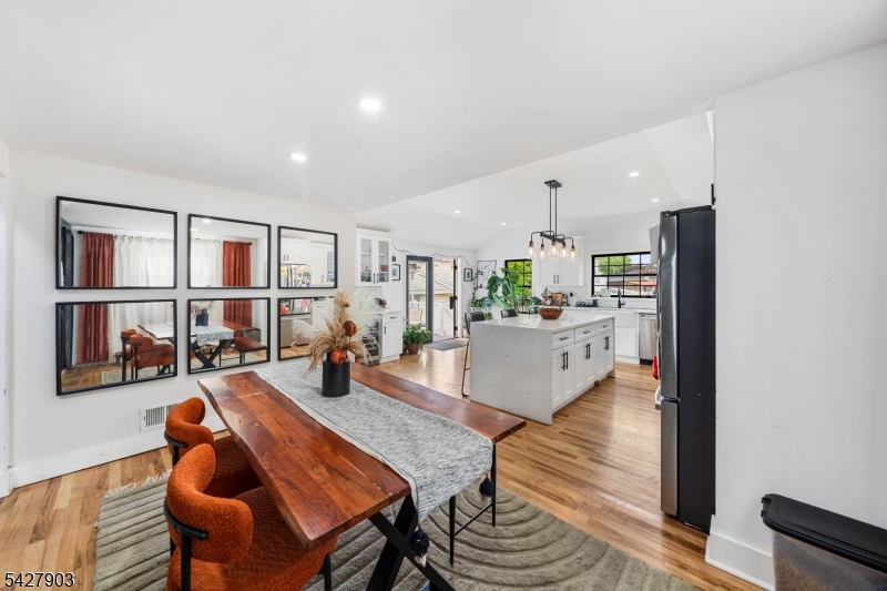 10 Hillcrest Ter