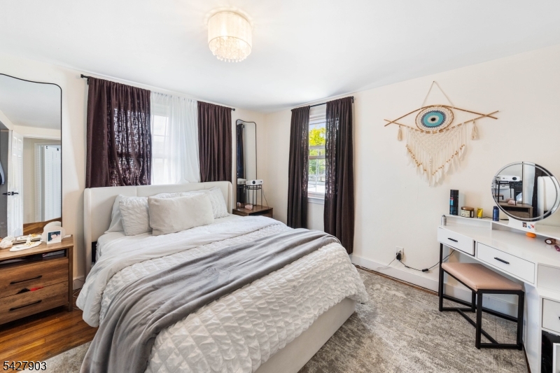 10 Hillcrest Ter