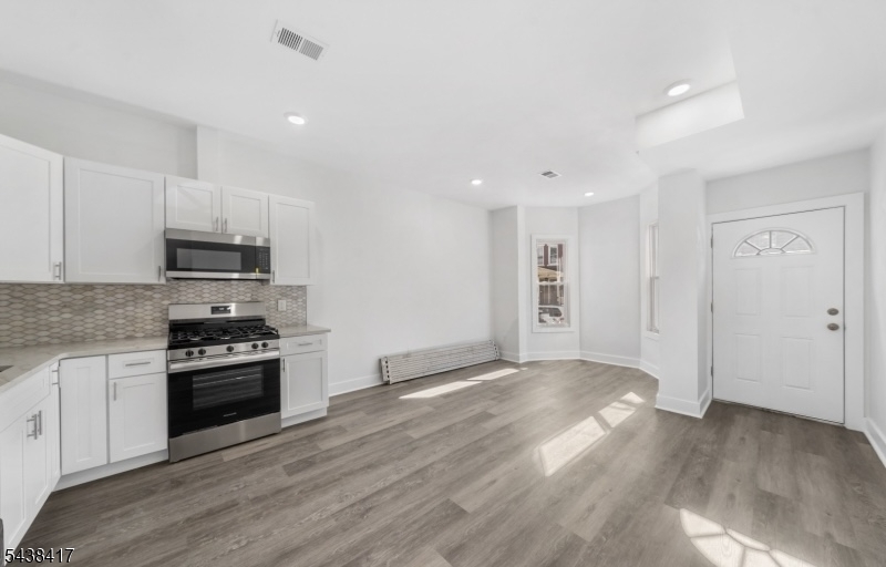 1119 Hampton Place 1