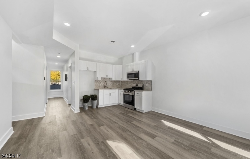 1119 Hampton Place 1