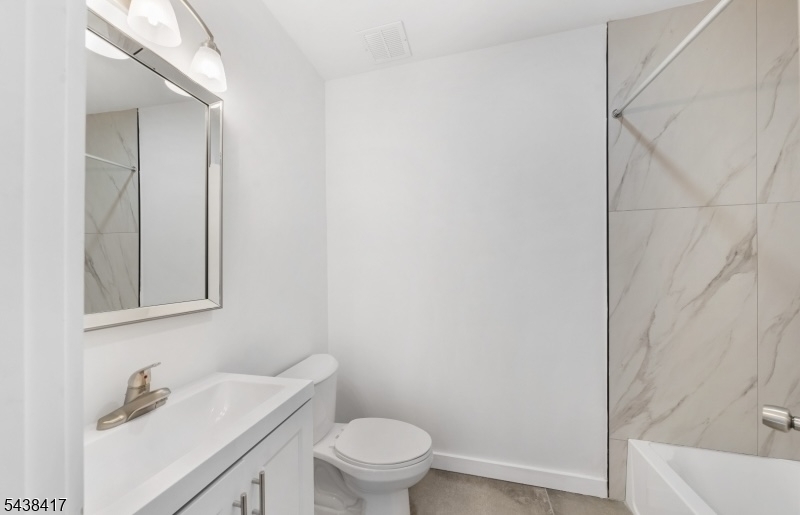 1119 Hampton Place 1