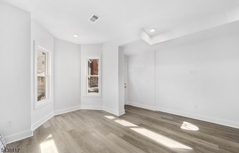 1119 Hampton Place 1