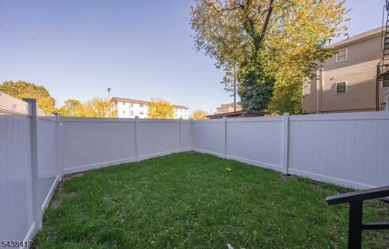 1119 Hampton Place 1