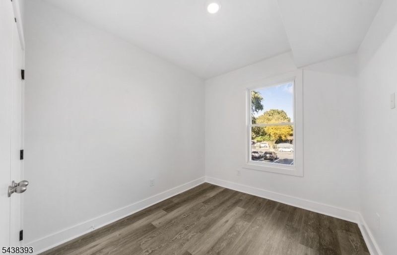 1119 Hampton Place 2